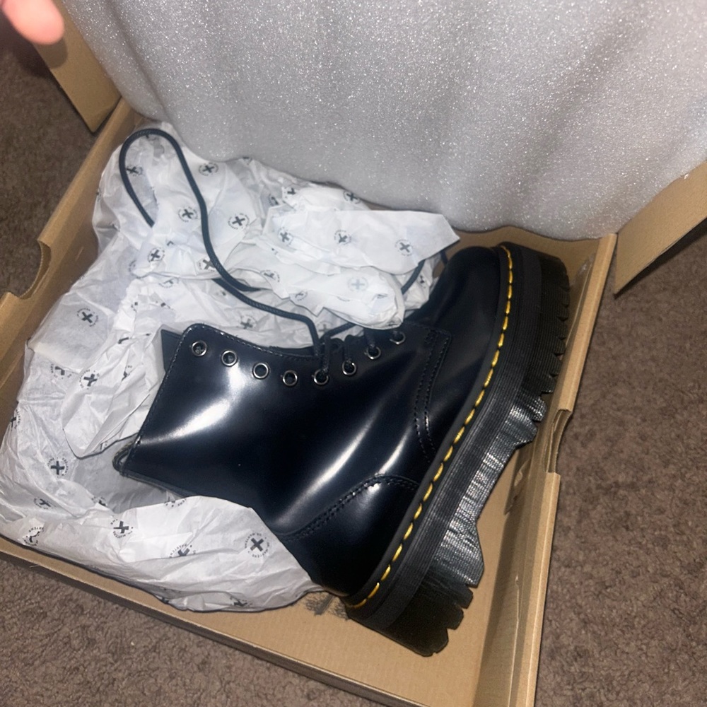 BRAND NEW Jadon Doc Marten’s Women’s Size 5